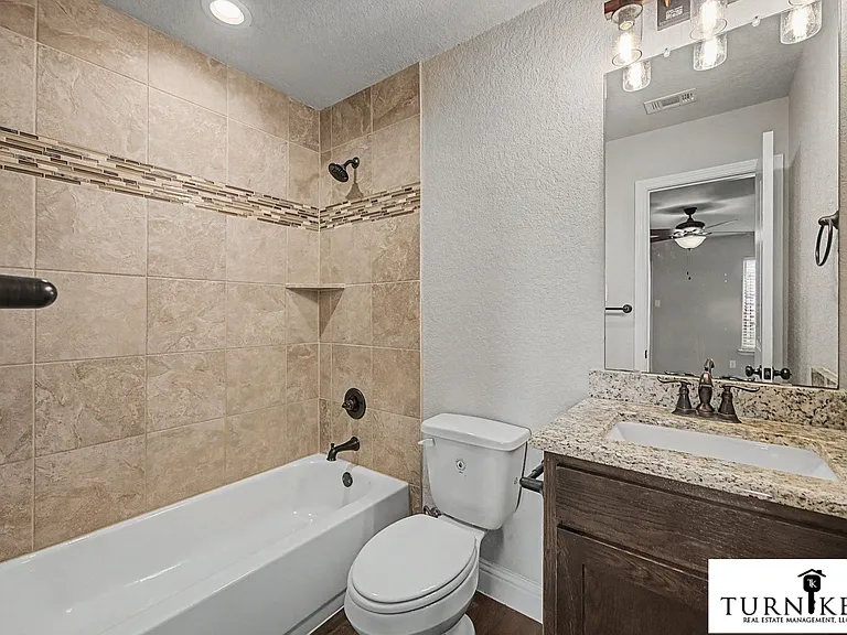 158-160 Crossbow Ct — Photo 13