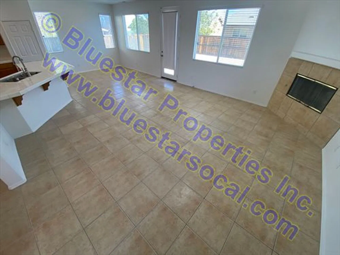 New listing in Adelanto!! — Photo 3