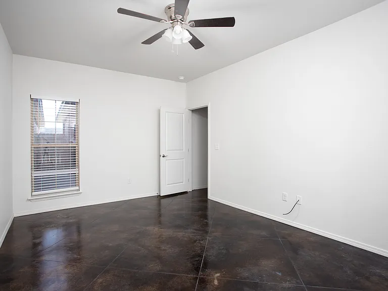 9916 Digby Ln — Photo 12