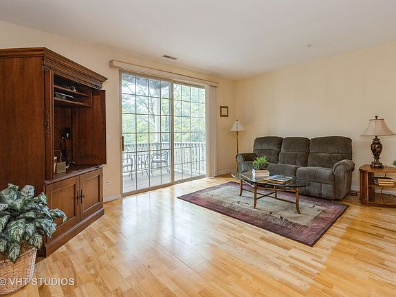3rd image of 34451 N Old Walnut Cir #2-201