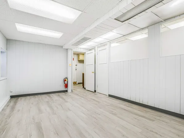 8301 4th Avenue image 6 of 18