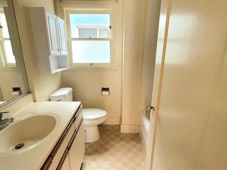 1828 Walnut St — Photo 14
