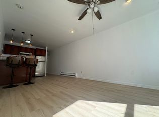 318 Ditmas Ave APT 4, Brooklyn, NY 11218