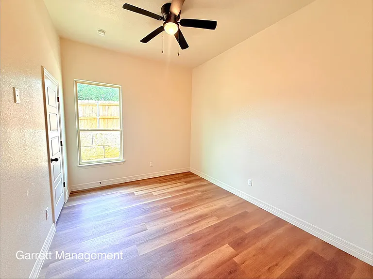 207 N Ridge St — Photo 13