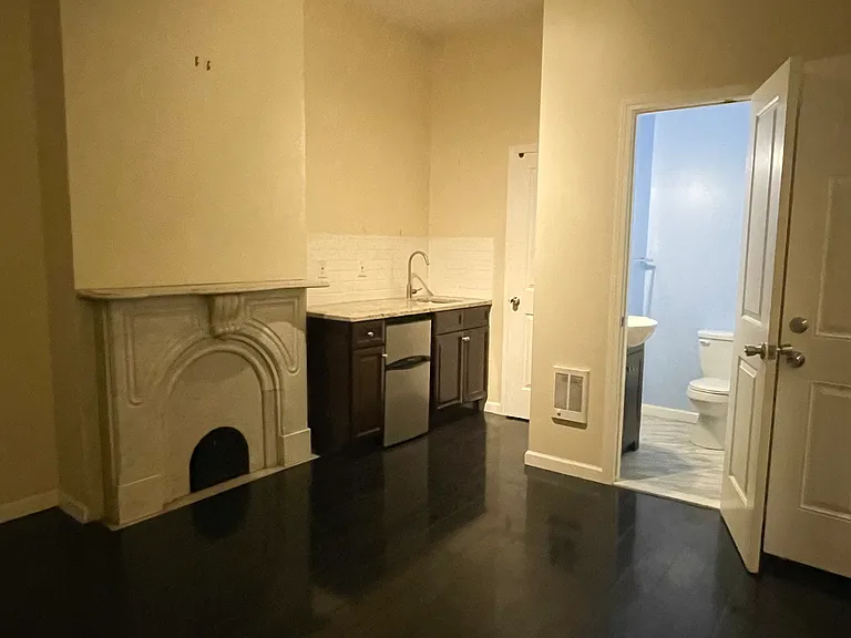 3319 Hamilton St — Photo 16