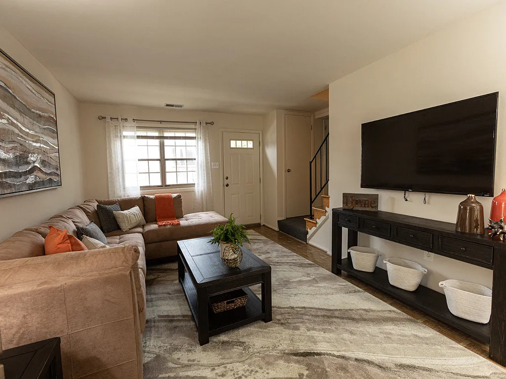 Somerset Woods Townhomes — Photo 3