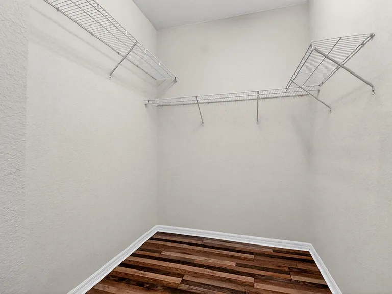 2833 Troubadour St — Photo 38