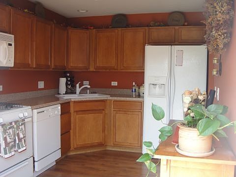 3rd image of 1974 Waverly Way