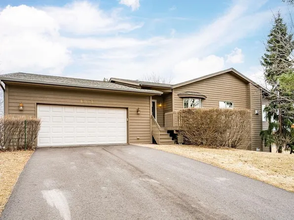 8053 E Spirit Cove Dr, Duluth, MN 55807