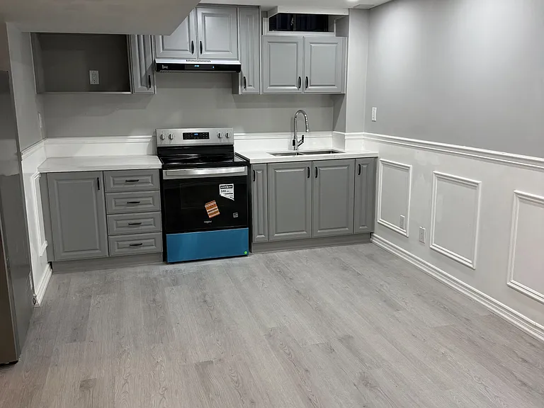 327 Mantle Ave #BASEMENT — Photo 3