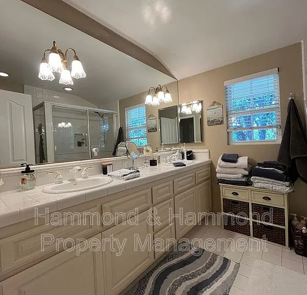 8422 Fable Ave — Photo 24