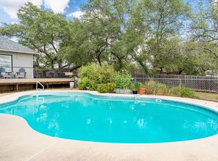 118 E Dawn Dr, Johnson City, TX 78636