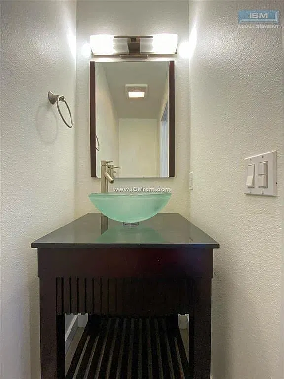 Oxford Lofts — Photo 4