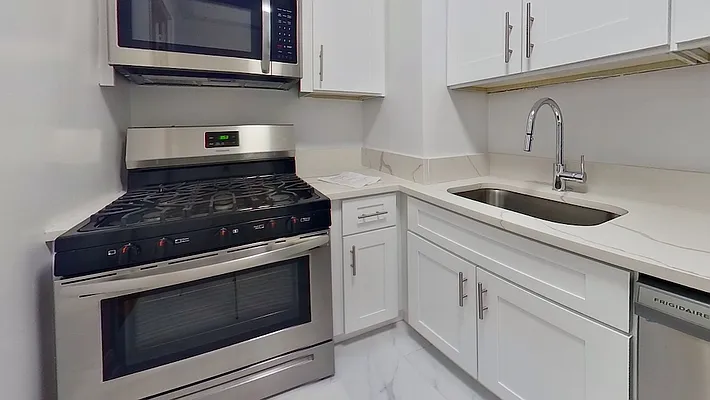 Rented by UES Management | media 16