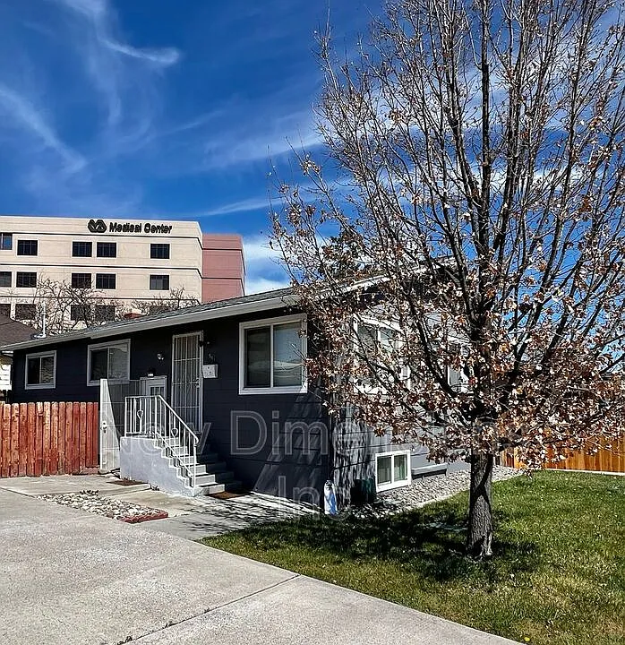 561 Claremont St