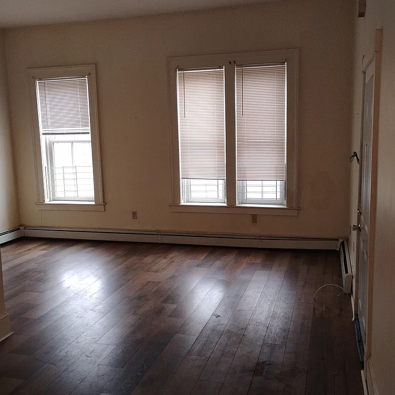 Building Photo - 56 3rd Ave #1