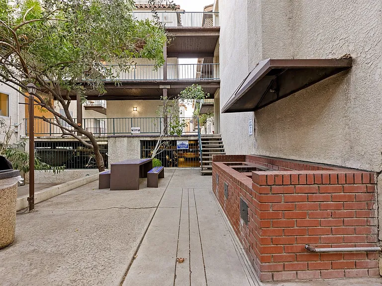 5460 White Oak Ave #F101 — Photo 19