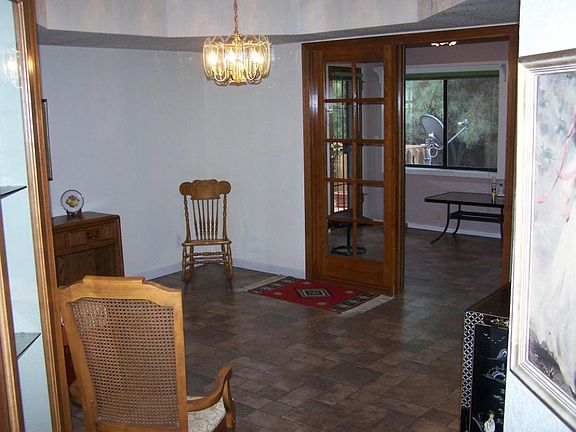 5th image of 103 N Parkwood Ln