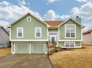 105 NE 113th St, Kansas City, MO 64155