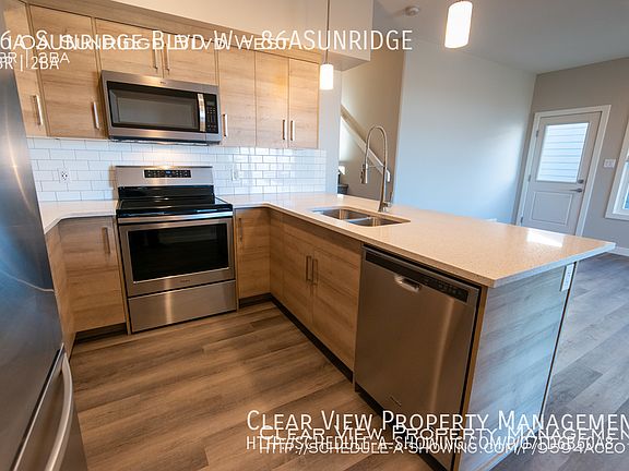 3rd image of 86A Sunridge Blvd W #86ASUNRIDG