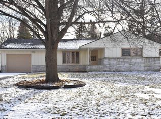 8123 N Regent Rd, Fox Pt, WI 53217