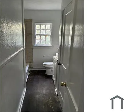 2105 Steiner St — Photo 7