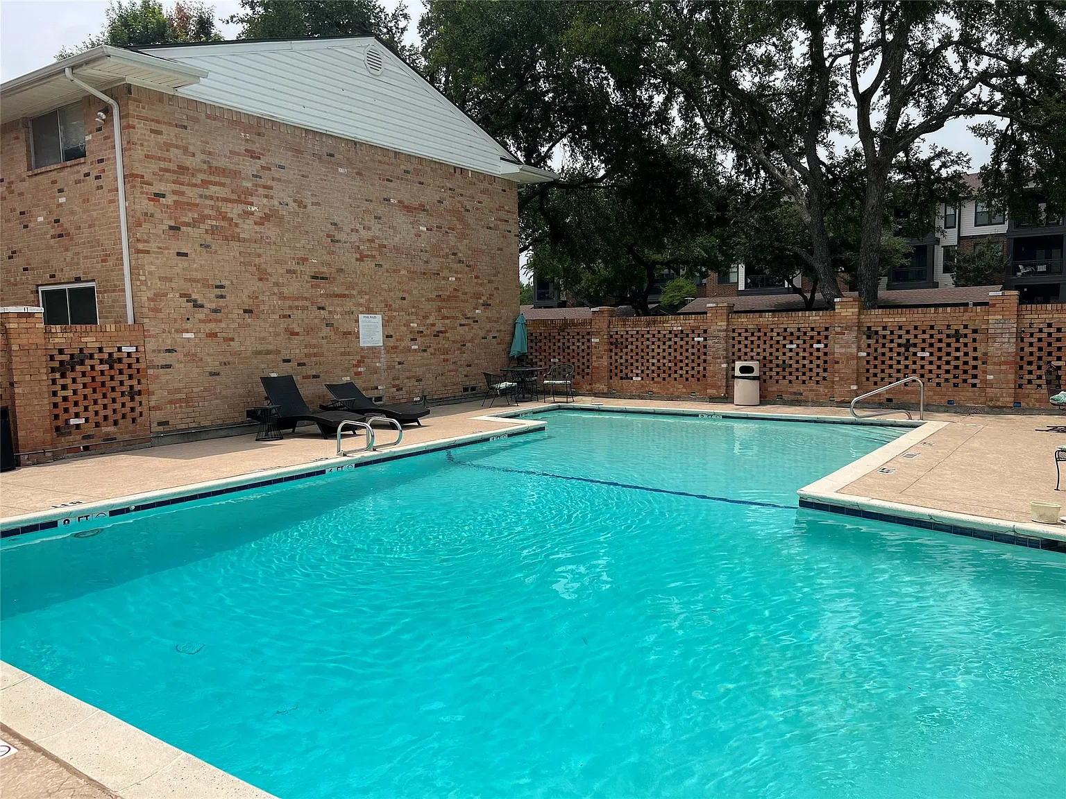 2 bed, 1346 sqft, $1,700 — Photo 3