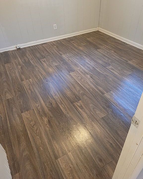 1st image of 1118 Oak St