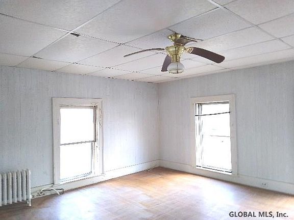 4th image of 65 Archibald St