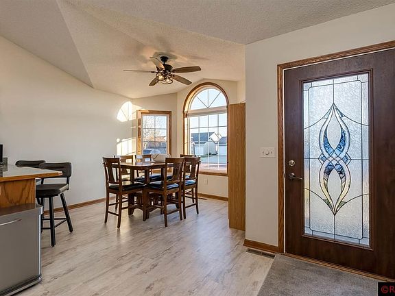 5th image of 212 Cypress Dr
