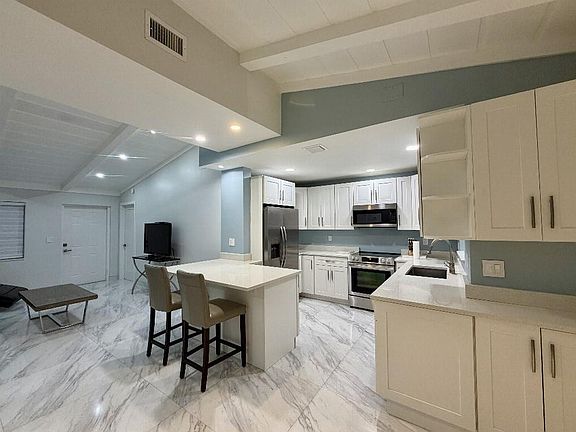 5th image of 1130 NW 7th Avenue