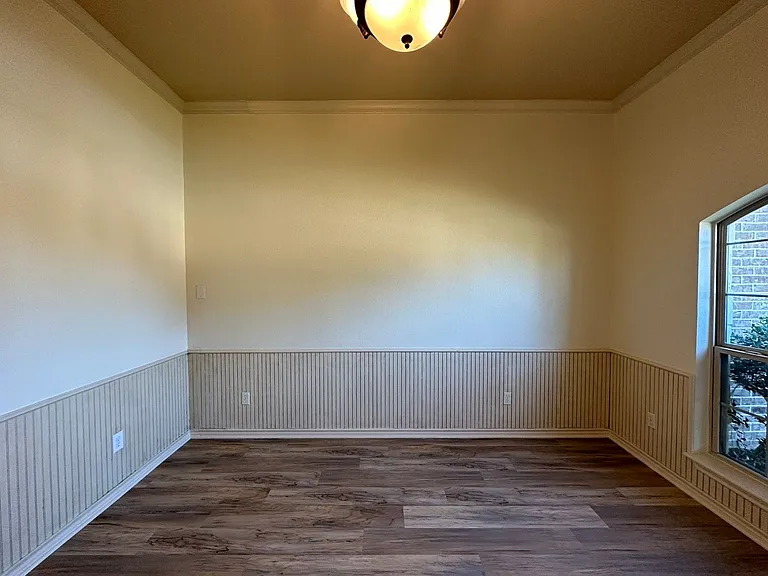 626 Huntwick Ln — Photo 10