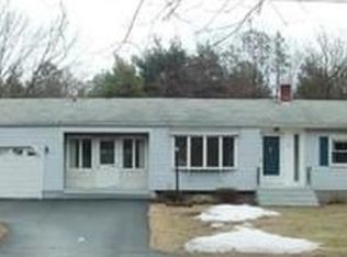 7 Rosemary Dr, Wilbraham, MA 01095