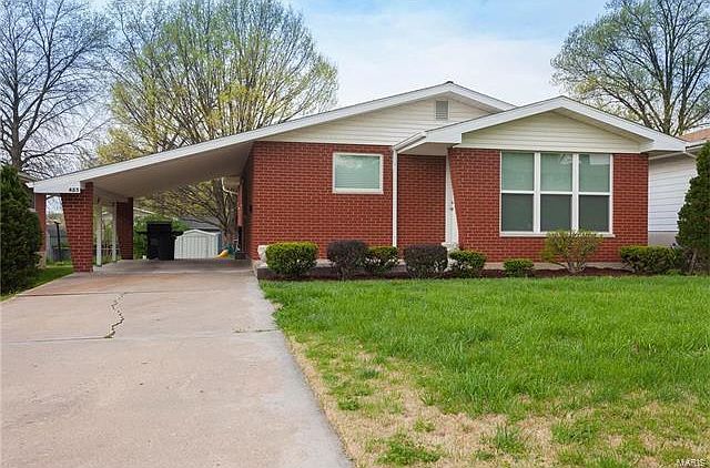 1st image of 485 Cherry Dr
