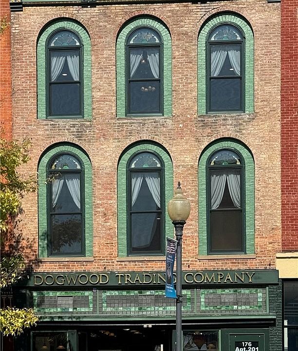 1st image of 176 Main St #301