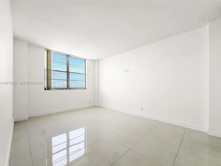 1455 N Treasure Dr #6H — Photo 22