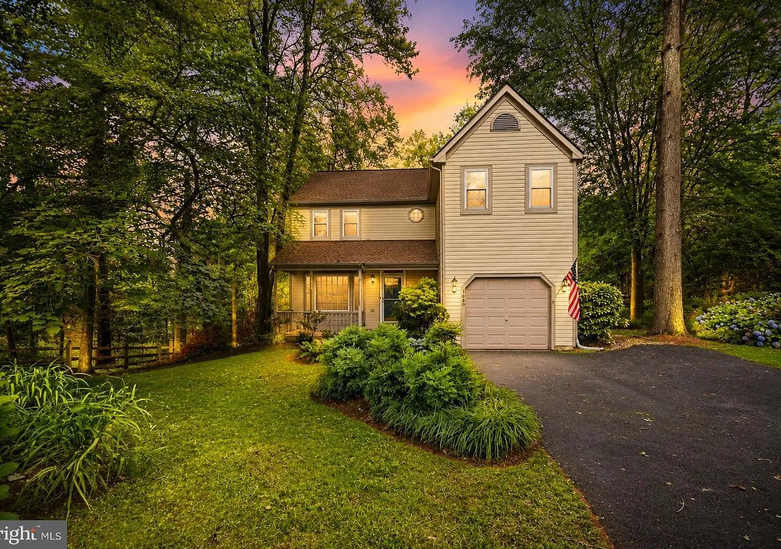 Beautiful & Spacious 5 BR/2.5 Bath home — Photo 1