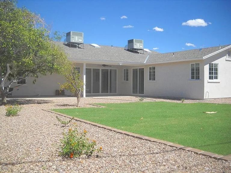 909 E Orange Dr — Photo 16