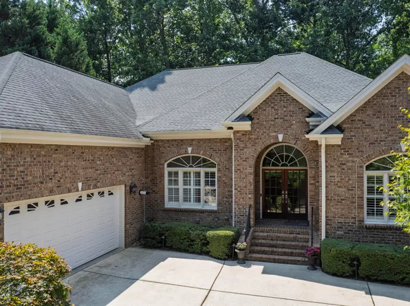 120 Swan Lake Ct, Chapel Hill, NC 27517