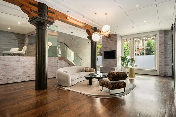 Sold by Compass | media 1