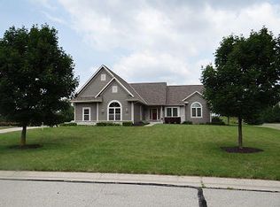 N101W16620 Santa Fe Ct, Germantown, WI 53022