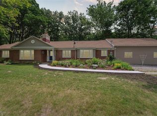 1059 Gulf Rd, Elyria, OH 44035