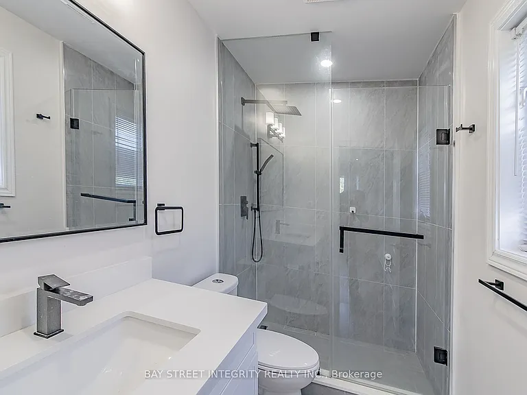 110 Holly Dr — Photo 13