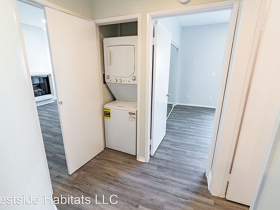 4th image of 16070 W Sunset Blvd #304