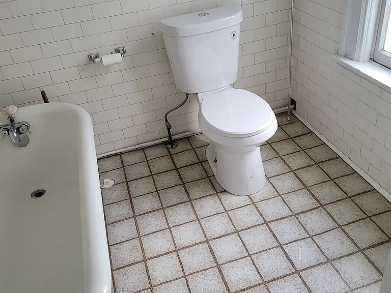 884 Elmwood Ave #4 — Photo 10
