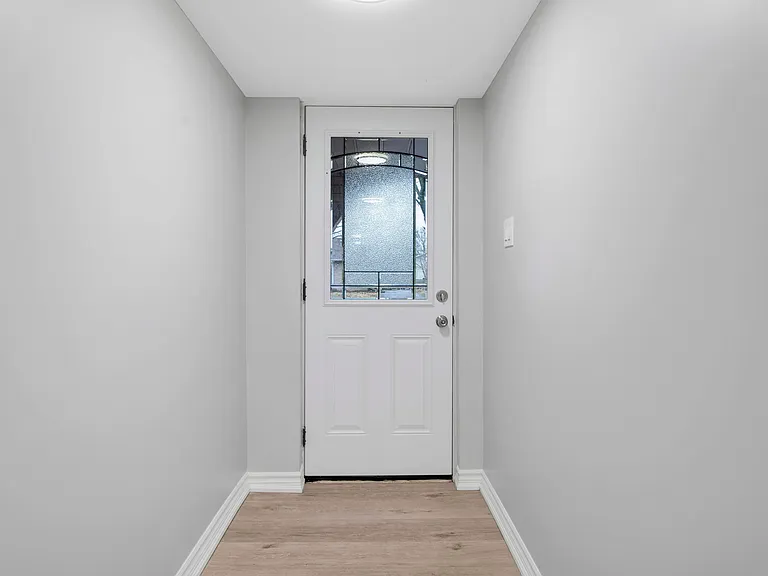 151 Dauphin Ave #2 — Photo 17