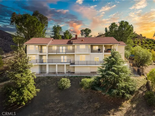30990 Blackhorse Drive, Canyon Lake, CA 92587