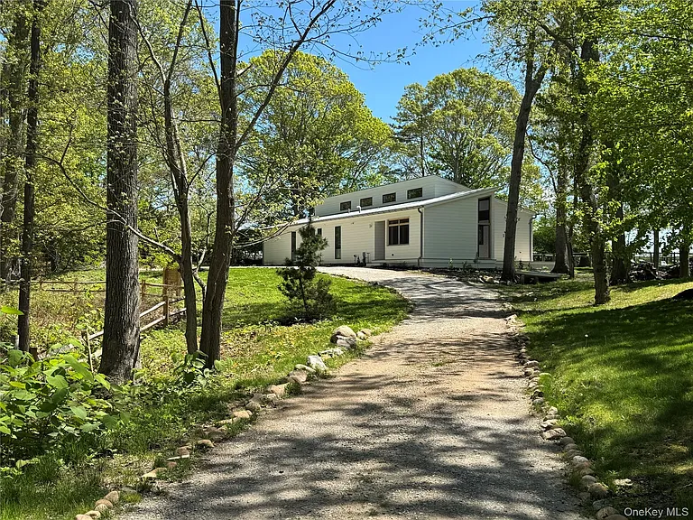 6710 Soundview Ave — Photo 42