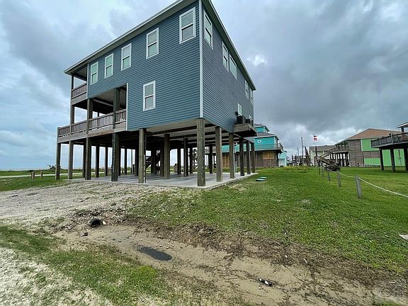 4th image of 1339 Emerald Dr