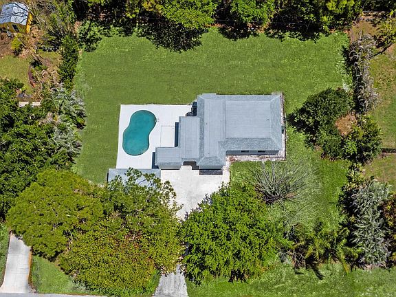 2nd image of 8587 SW 18th Ave